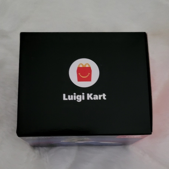 McDonald's 2024 Mariokart Deluxe 8 Nintendo Switch Kid's Toy - Picture 6 of 15